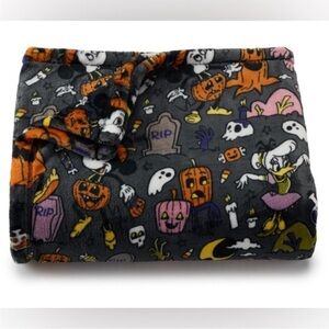 🆕Disney Mickey and Friends Halloween Plush Throw Blanket Oversized